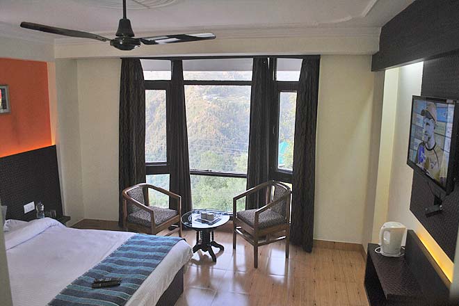 deluxe rooms in naddi dharamshala