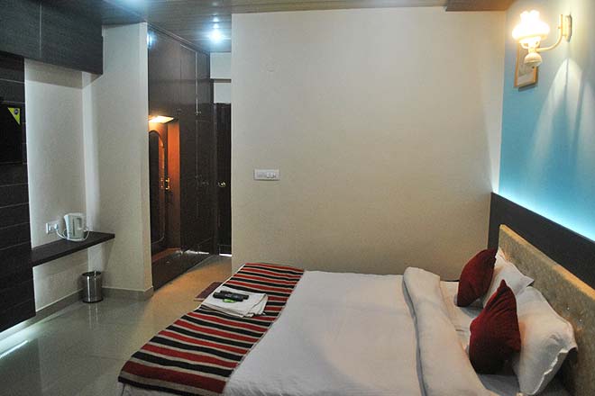 super deluxe rooms in naddi dharamshala